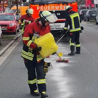 Uni_Bild_Ölspur_neu